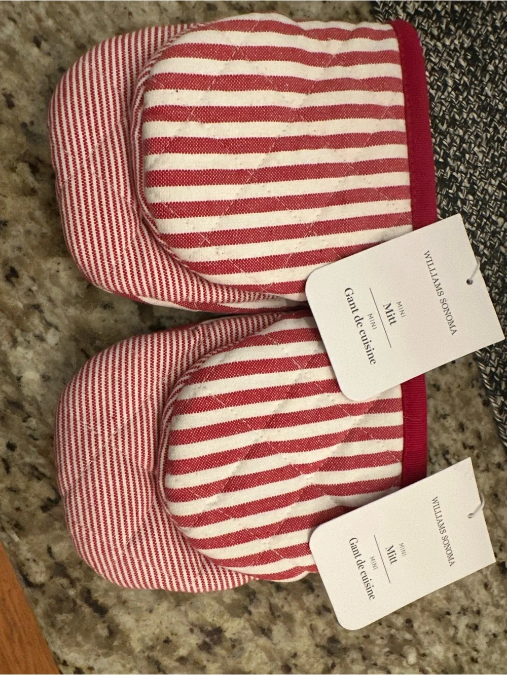Williams Sonoma NWT Mini Oven Mitt Set of 2 - Classic Red White Strip